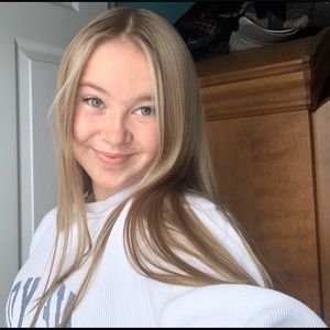 Meet your Posher, Lexi